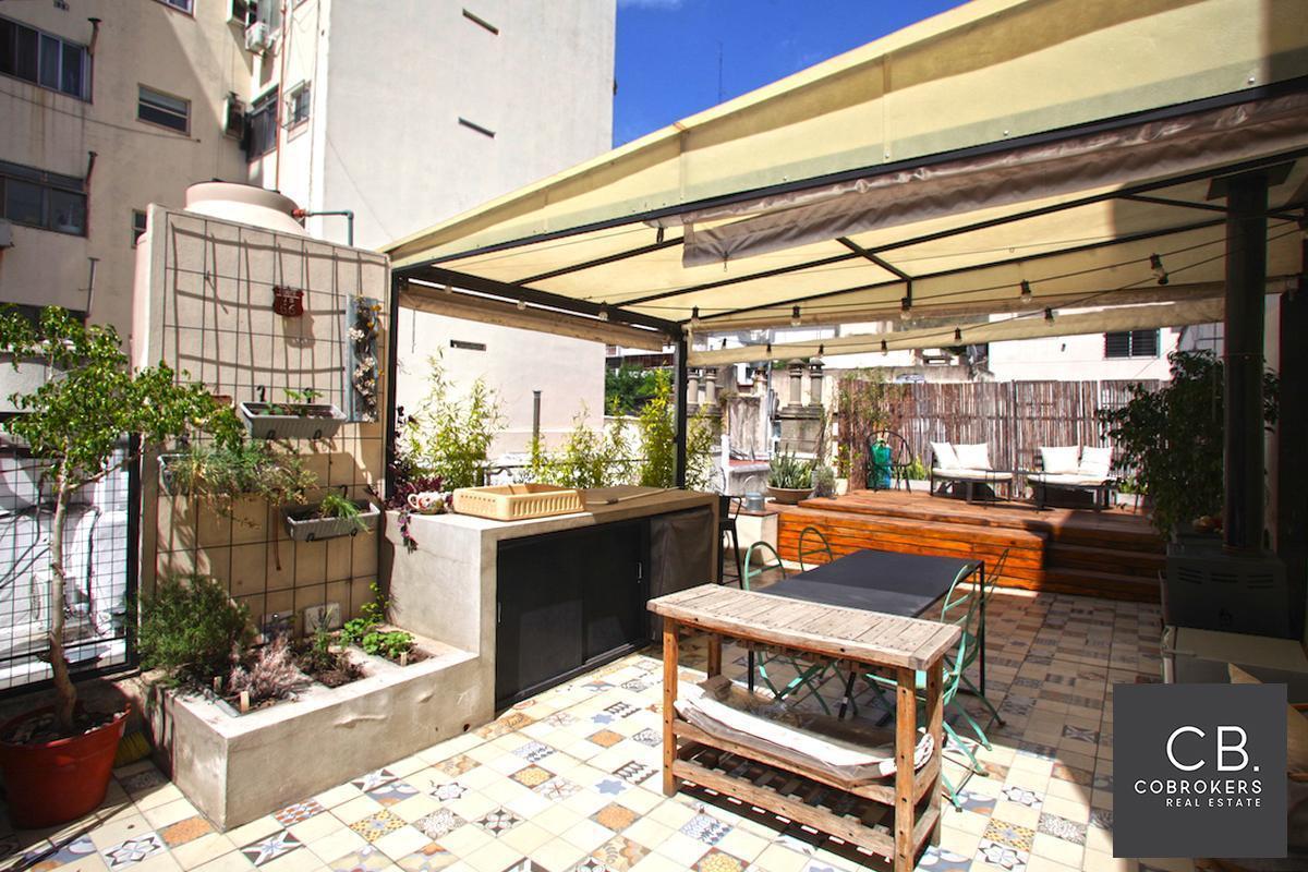 Venta PH 2 ambientes reciclado a nuevo con gran terraza en caballito