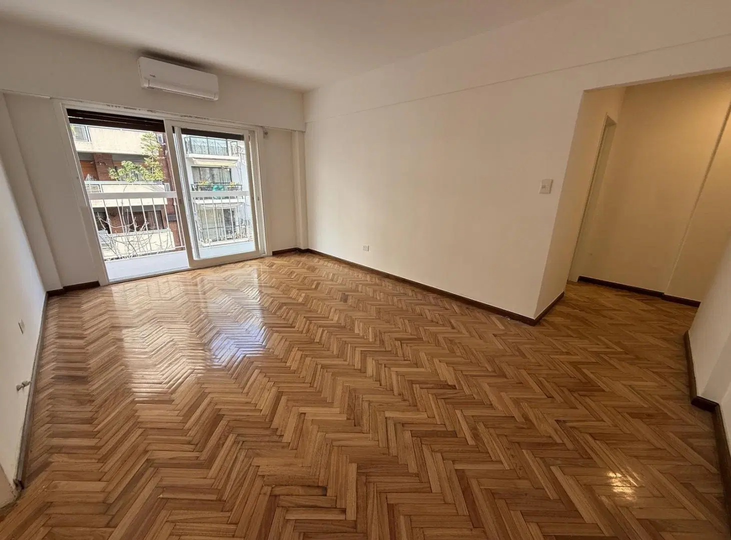 ¡Impecable 2 Ambientes Reciclado a Nuevo con Gran Balcón al Frente en Las Cañitas! 5