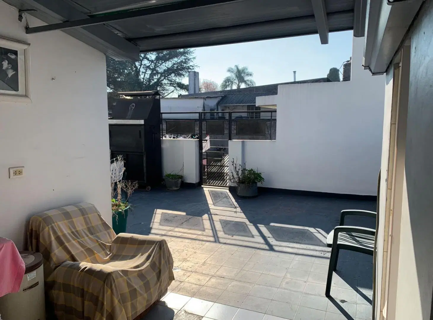 Venta Ph a refaccionar con gran local en PB 3