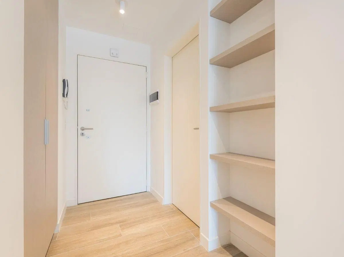 Venta. Monoambiente con balcón y amenities en hermoso edificio neoclásico. 2