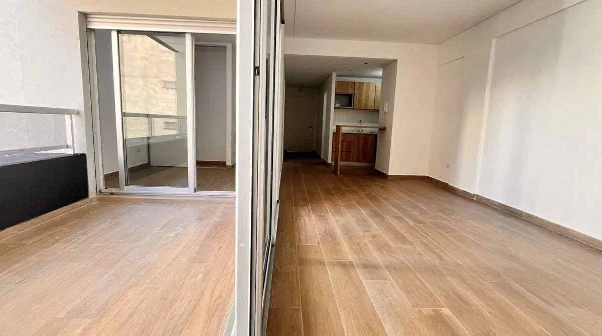 Alquiler Tradicional. Dos ambientes con dormitorio en suite, full amenities y seguridad. 3