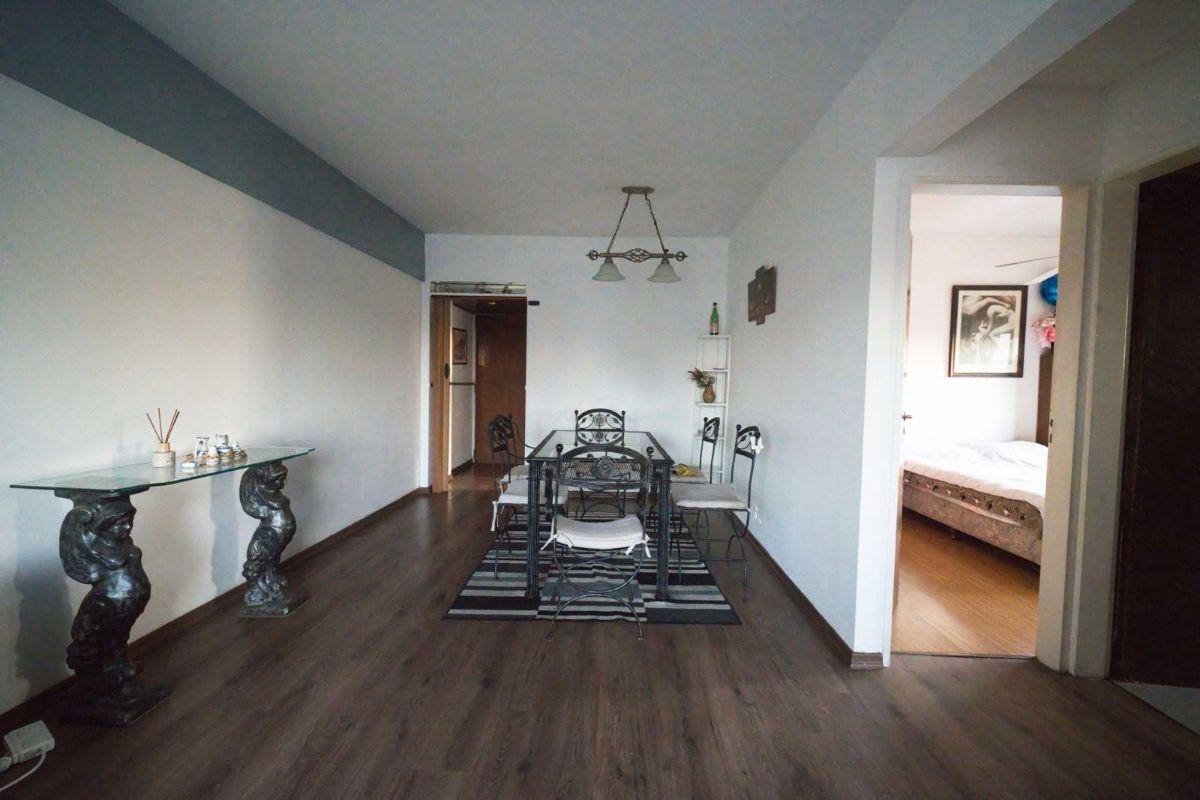 Foto de Venta. Hermoso Tres Ambientes con Vista Panoramica, Cochera y Pileta., imagen 2