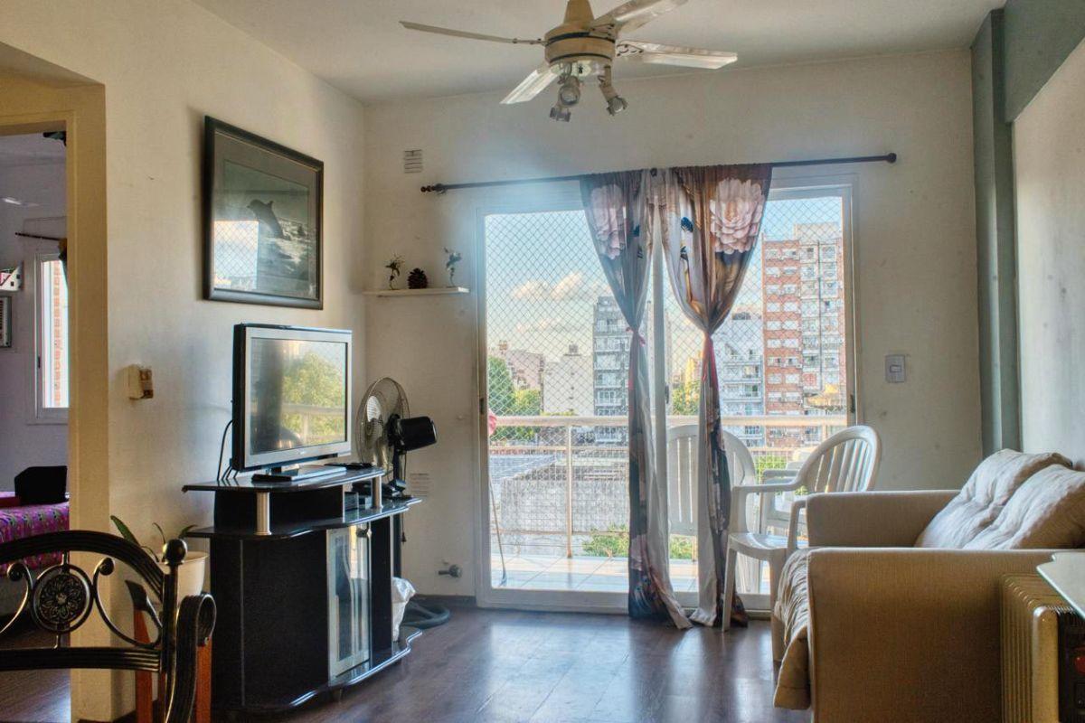 Foto de Venta. Hermoso Tres Ambientes con Vista Panoramica, Cochera y Pileta., imagen 3