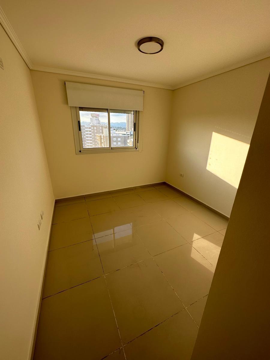 Departamento en Teodoro Fels 4