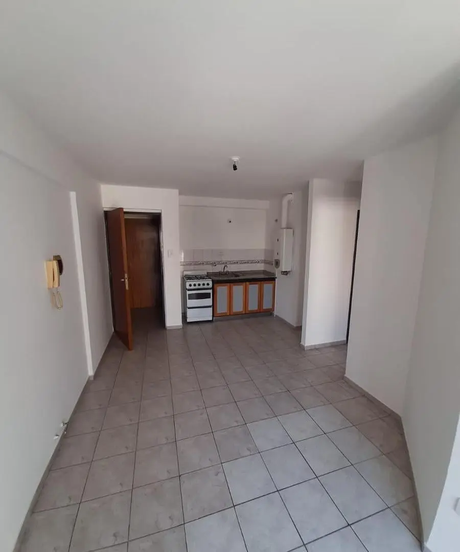 Departamento en Alberdi 3