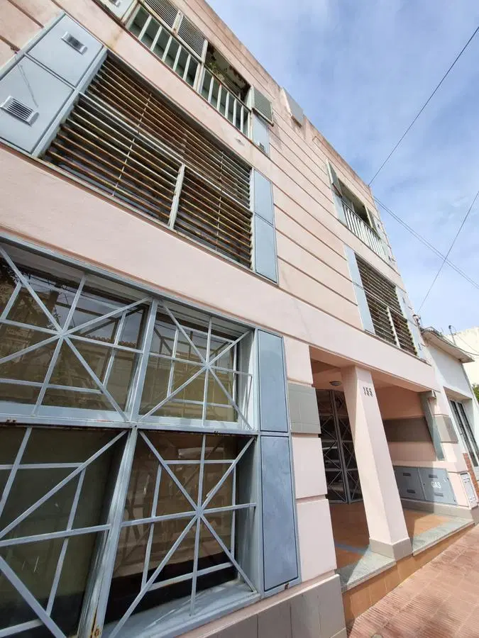 Departamento en Alberdi 4