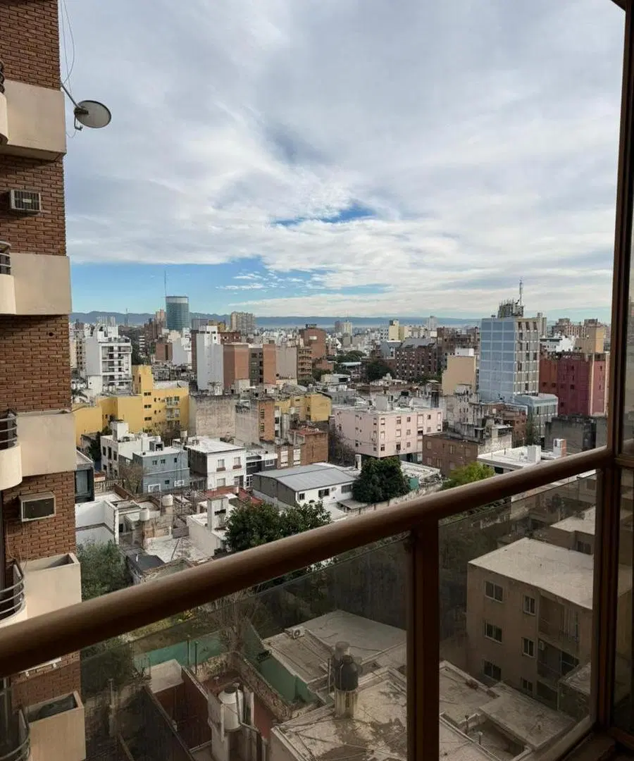 Departamento en Alberdi 4