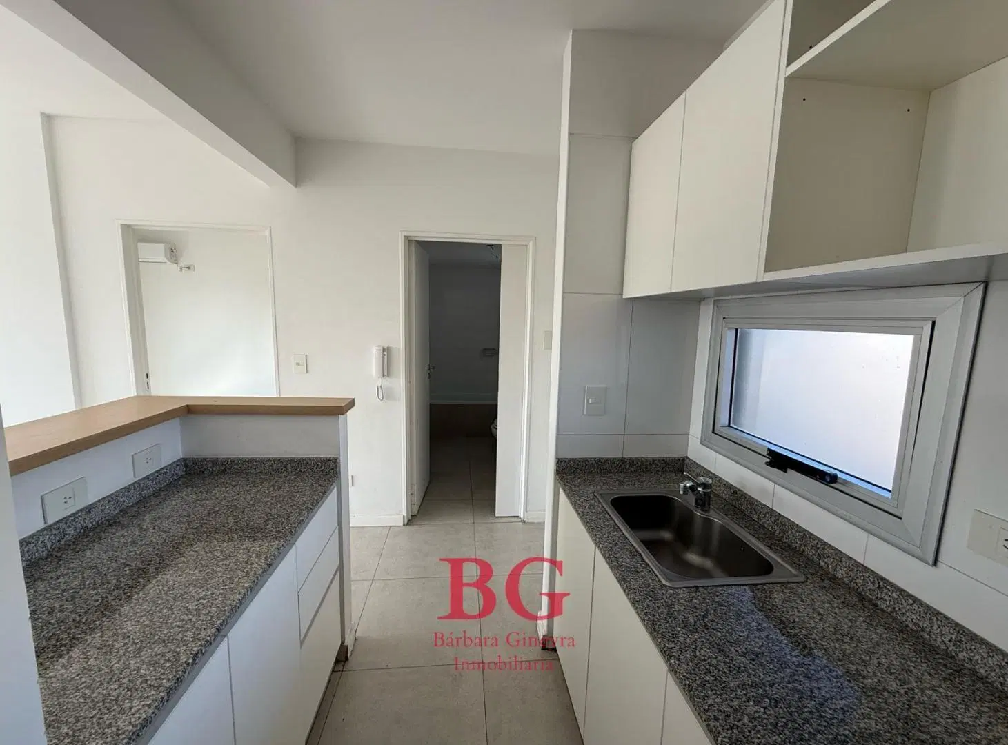 Departamento en Alquiler - 2 Ambientes con Balcon - Zona Paternal 5