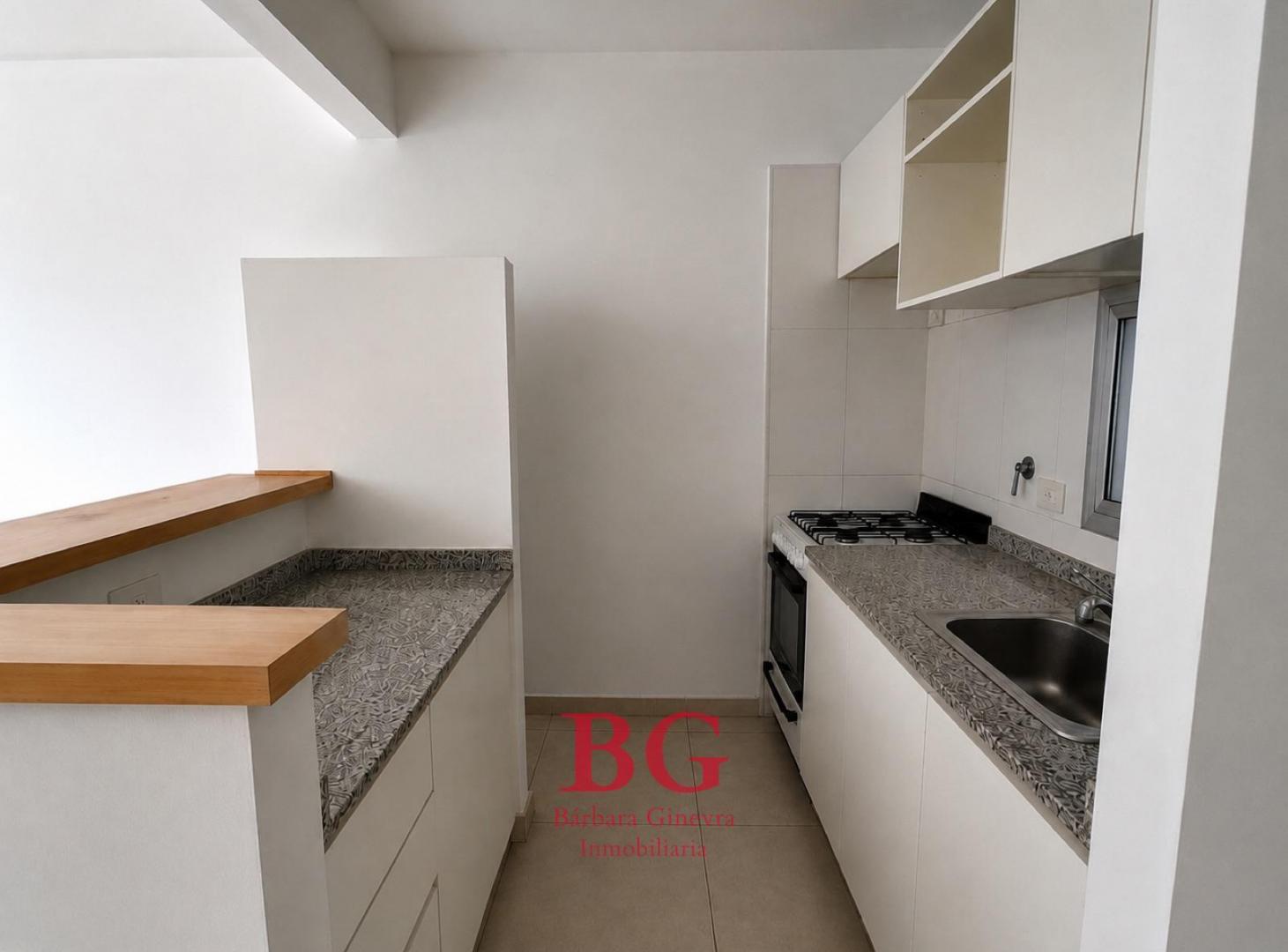 Foto de VENTA Apto Credito Bancario y personal.2 Ambientes - Balcón - Cochera, imagen 2
