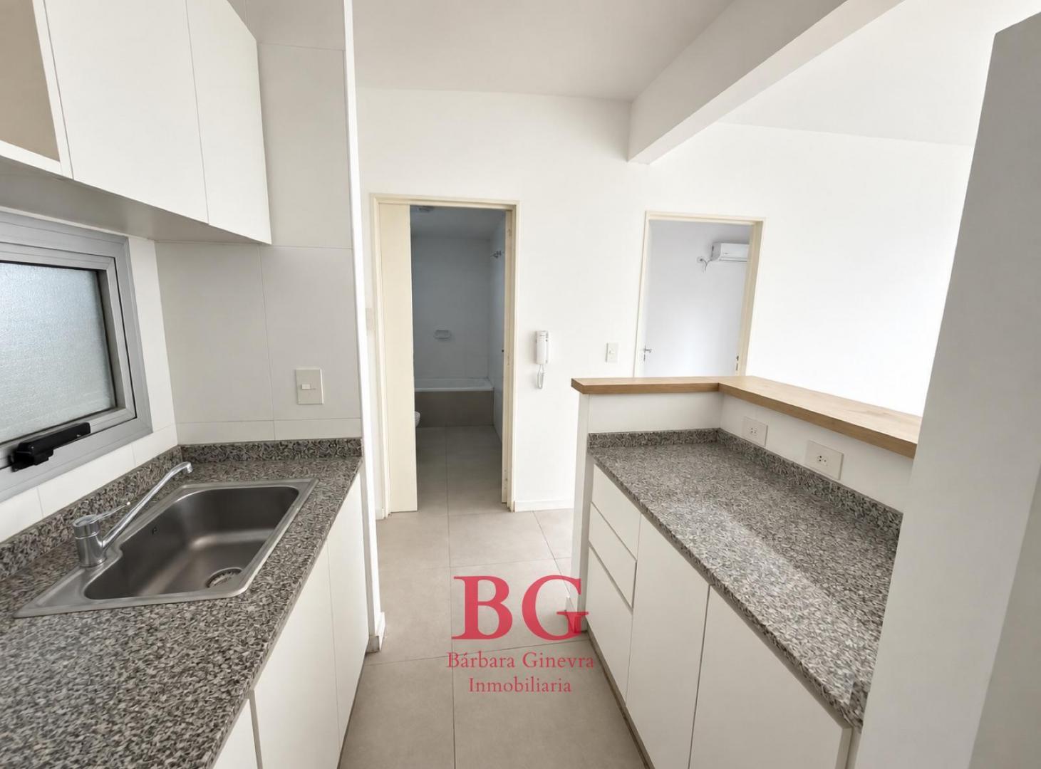 Foto de Departamento en Venta - 2 Ambientes - Balcon y Cochera Fija, imagen 5