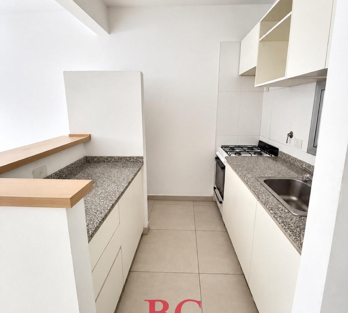 Foto de Departamento en Venta - 2 Ambientes - Balcon y Cochera Fija, imagen 2