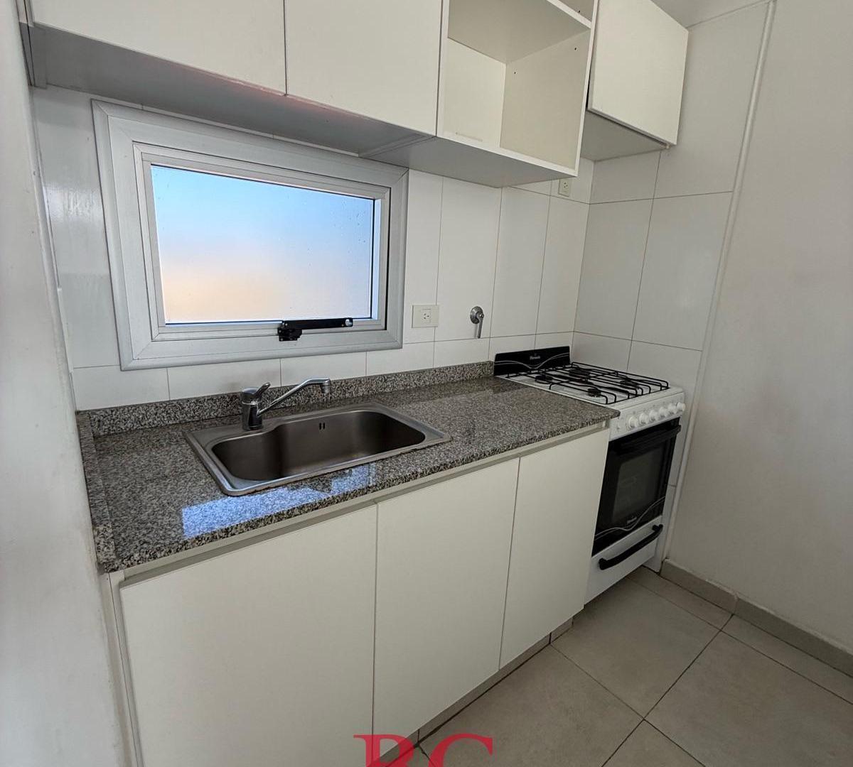 Foto de Departamento en Venta - 2 Ambientes con Balcon - Zona Paternal, imagen 4