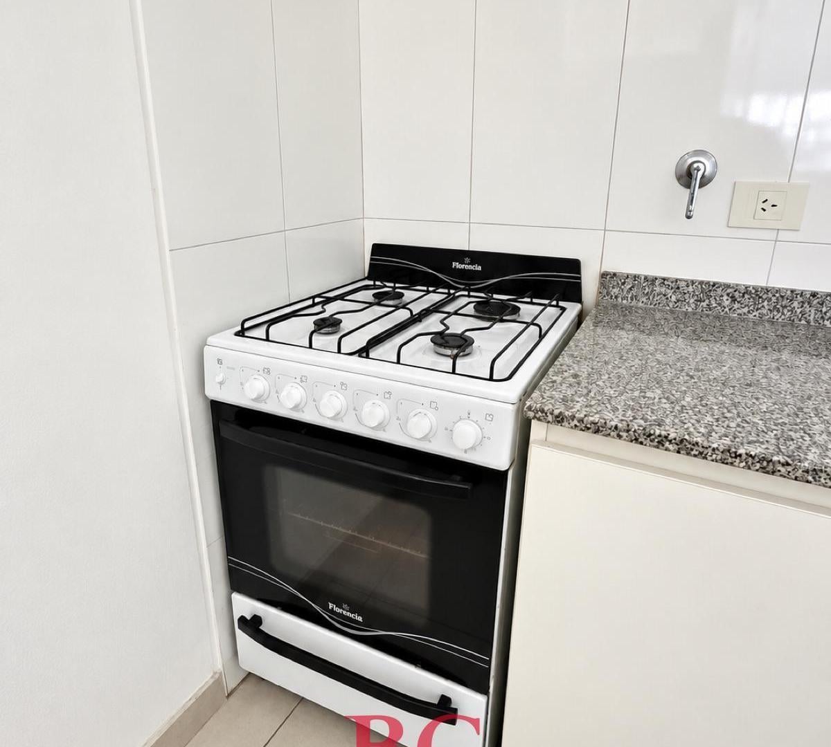 Foto de Departamento en Alquiler - 2 Ambientes - Balcon y Cochera Cubierta, imagen 4