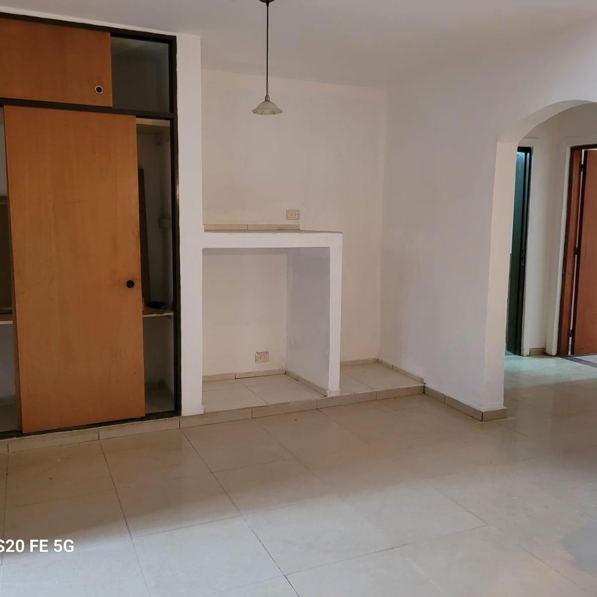 Foto de CASA VENTA PARQUE CAPITAL 3 DORMITORIOS, imagen 2