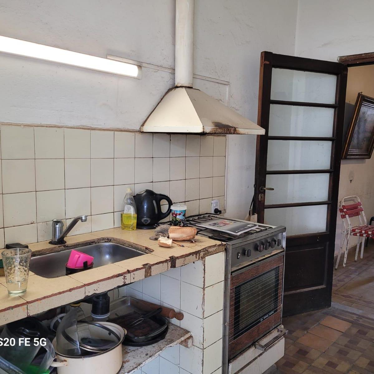CASA VENTA 4 DORMITORIOS BELLA VISTA A RECICLAR