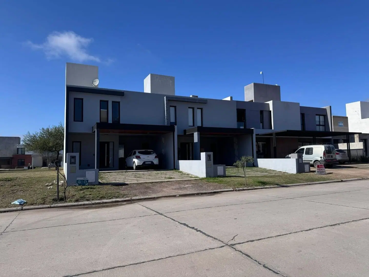 DUPLEX ALQUILER PRADOS DE MANANTIALES 1