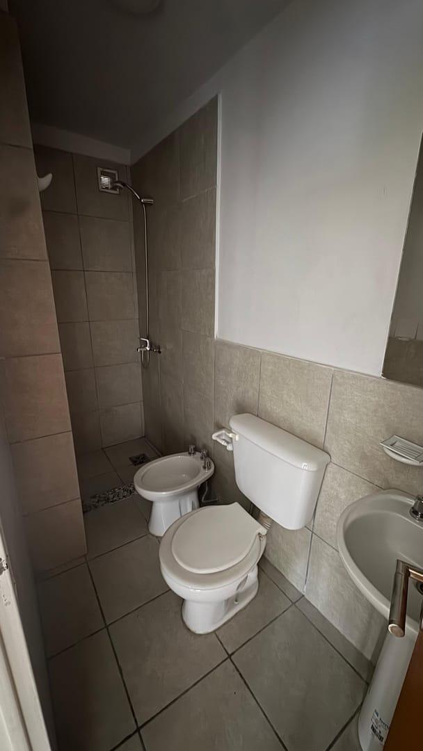Foto de DEPARTAMENTO EN ALQUILER EN ALTO ALBERDI DE 2 DORMITORIOS, imagen 4