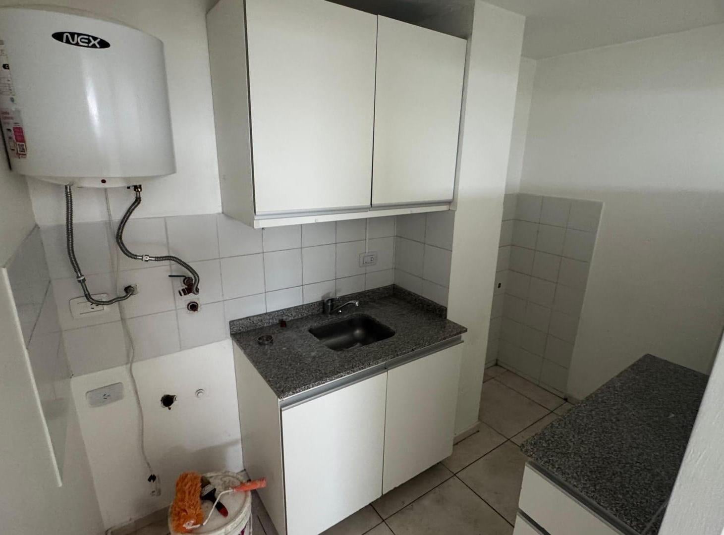 Foto de DEPARTAMENTO EN ALQUILER EN ALTO ALBERDI DE 3 DORMITORIOS, imagen 2