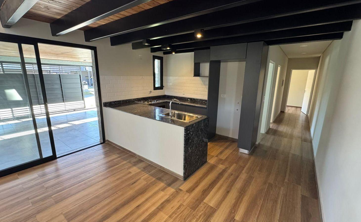 Foto de CASA ALQUILER NUEVO MALAGUEÑO 2 dormitorios + Playrrom 157 m2 cubiertos, imagen 1