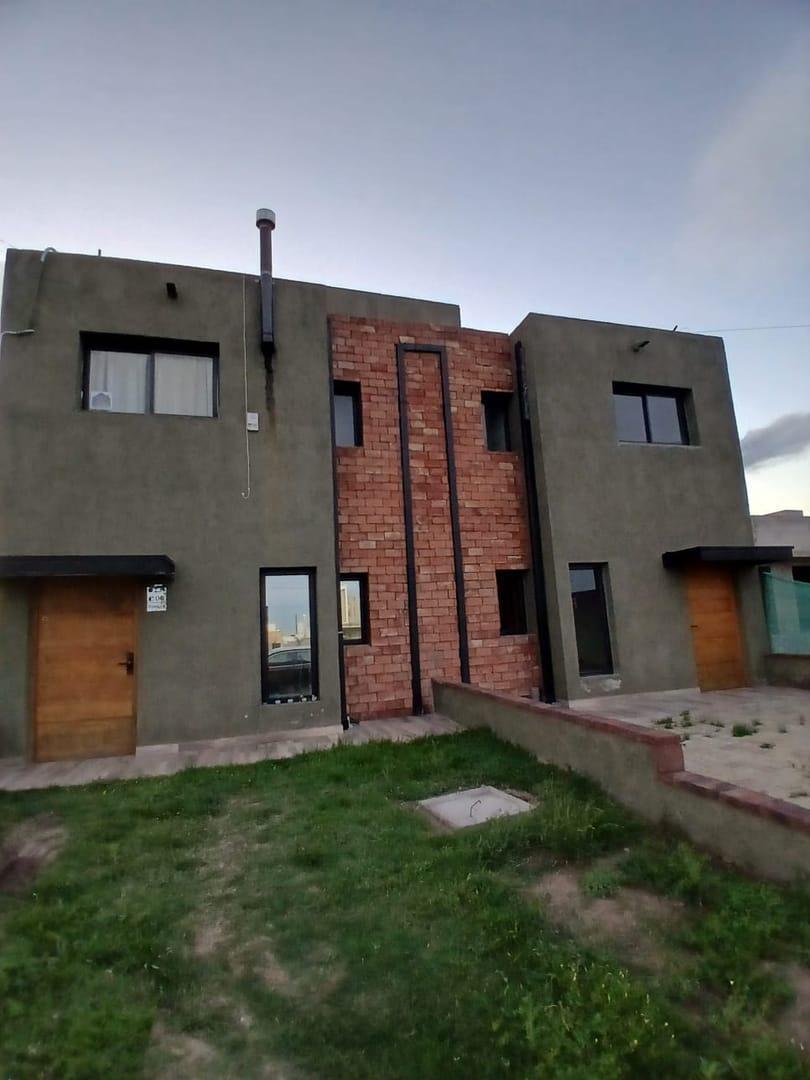 Foto de DUPLEX VENTA VALLE CERCANO 3 DORMITORIOS ESCRITURA Y POSESION INMEDIATA, imagen 1