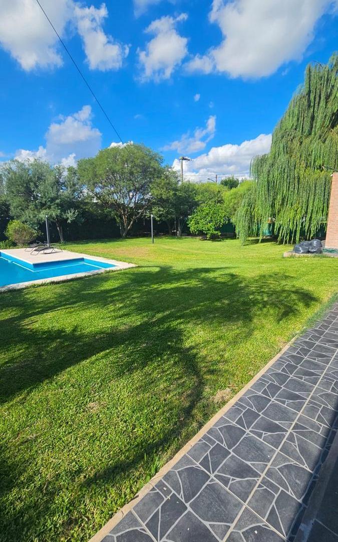 Se vende hermosa casa en Barrio Cerrado Los Sauces ! ZONA SUR (Pegado a Quintas de ITALIA)
