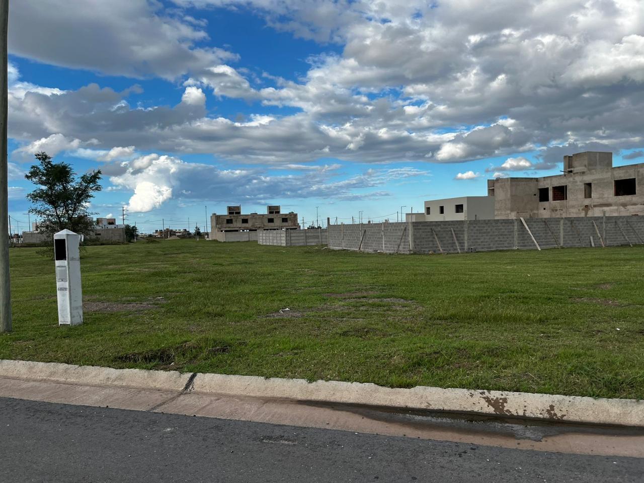 Foto de DOCTA PARQUE! TERRENO APTO COMERCIO DE 792 MTS2, imagen 2