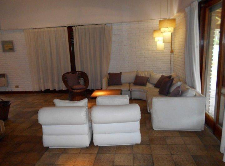Foto de Alquiler por temporada: Chalet tradicional de 4 dorm. (dos e, imagen 2
