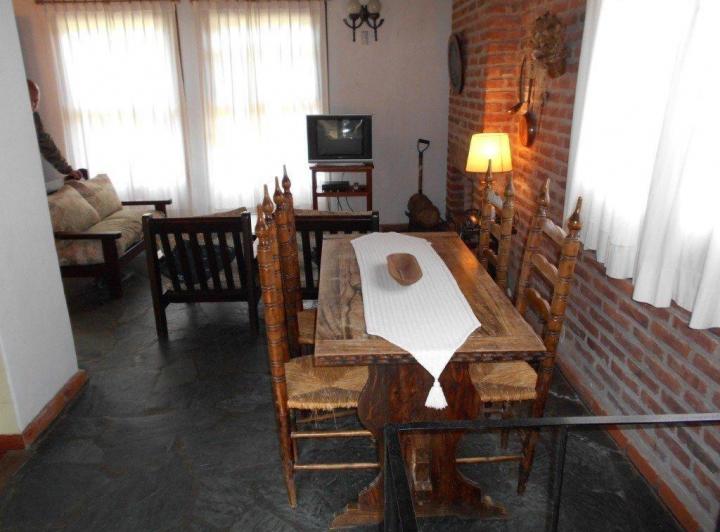 Foto de Alquiler por temporada: Chalet tradicional, de 3 dorm, 2 bañ, imagen 3