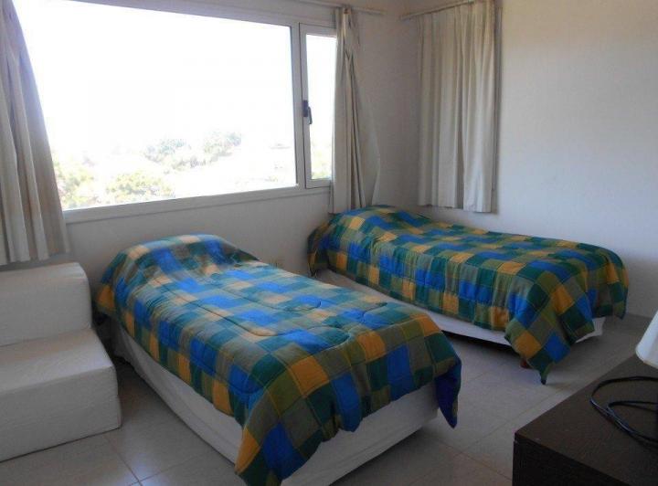 Foto de En venta En 3 plantas, de 4 dorm, 4 baños compl. quincho, Ja, imagen 4