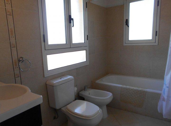 Foto de En venta En 3 plantas, de 4 dorm, 4 baños compl. quincho, Ja, imagen 5