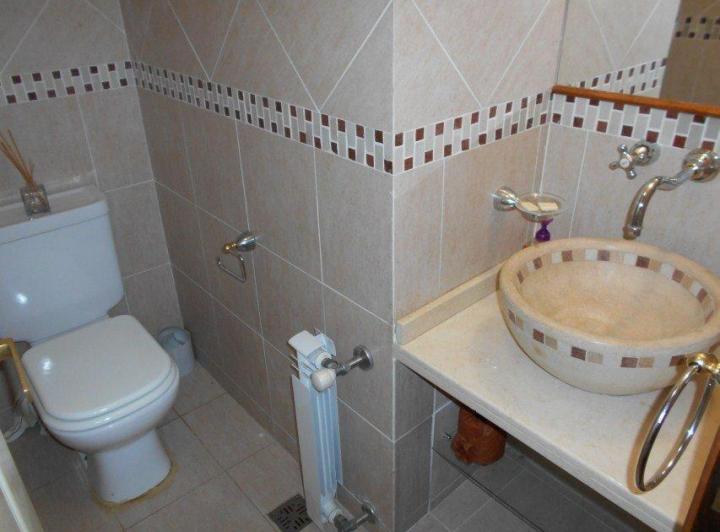 Foto de Chalet colonial, en dos plantas, de 4 dorm, dependencias, ga, imagen 3