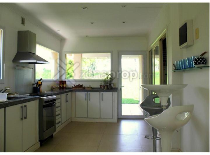 Foto de Casa 4 dormitorios. | Avda. Del Libertador al 4200, imagen 5