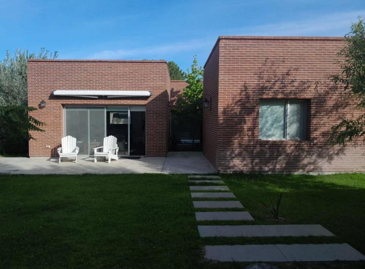 Casa 3 dormitorios. | Vulcano al 1300