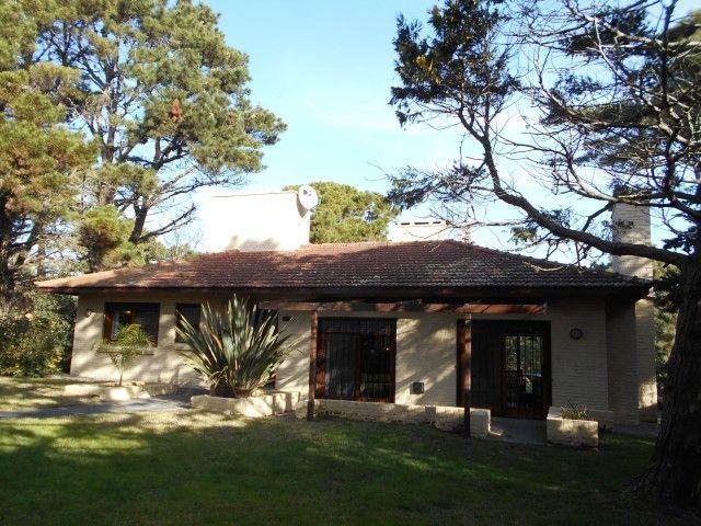Casa 3 dormitorios. | Del Tiburón al 800