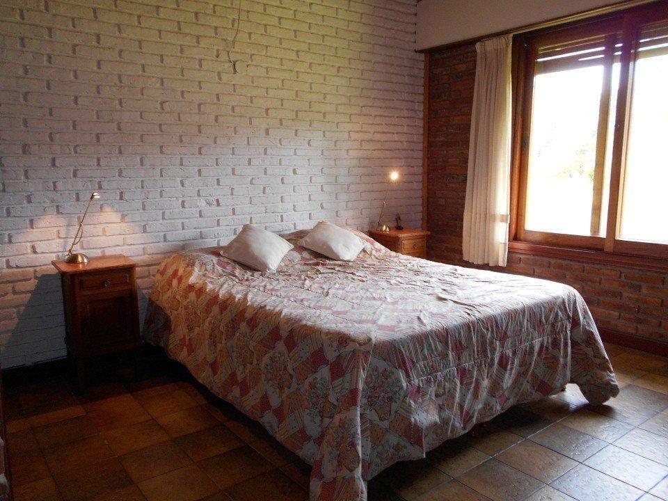 Alquiler por temporada: Chalet tradicional de 4 dorm. (dos e