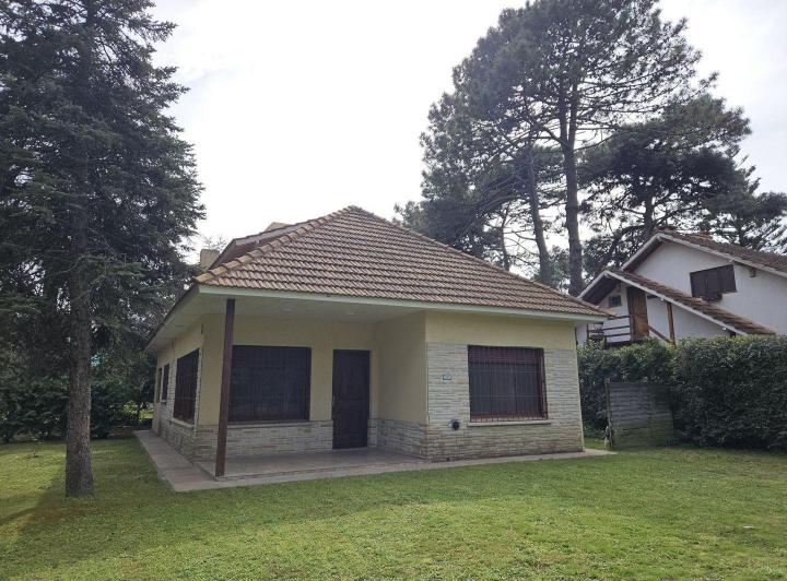 Casa 2 dormitorios. | Pingüinos y Mejillón