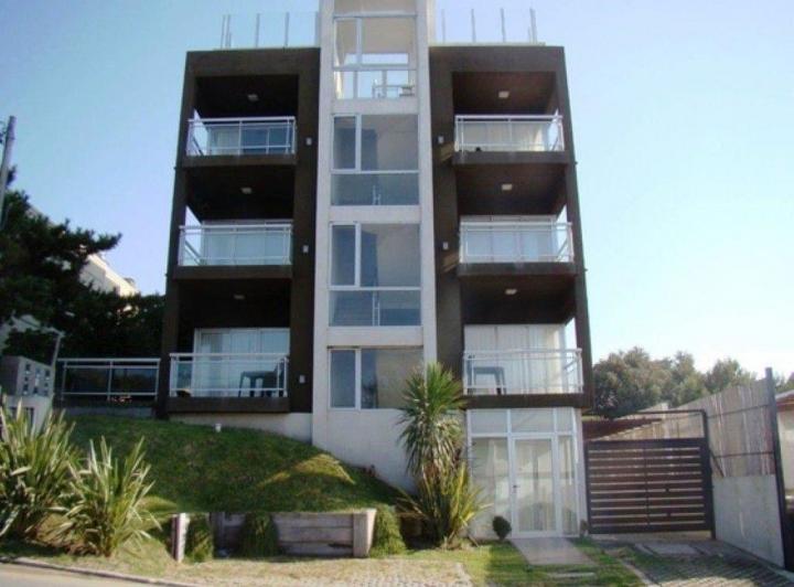 Departamento 2 dormitorios. | Ed. Riposo - Sarmiento al 100
