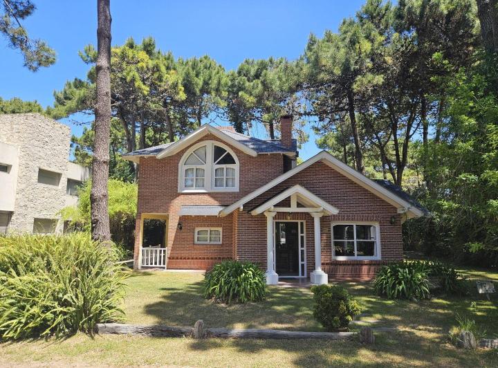 Casa 3 dormitorios. | Cefiro al 500