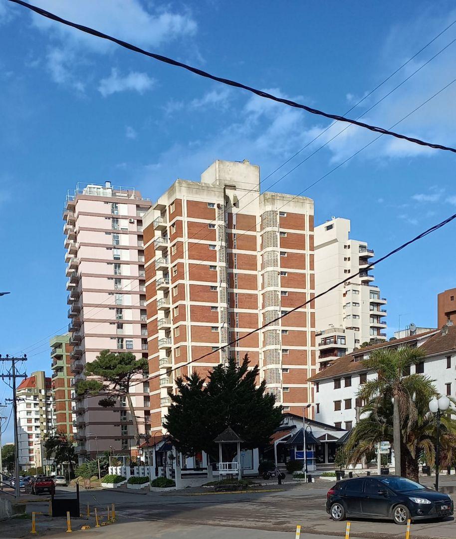 Departamento 2 dormitorios. | Ed. Cafi III - De las Artes al 200