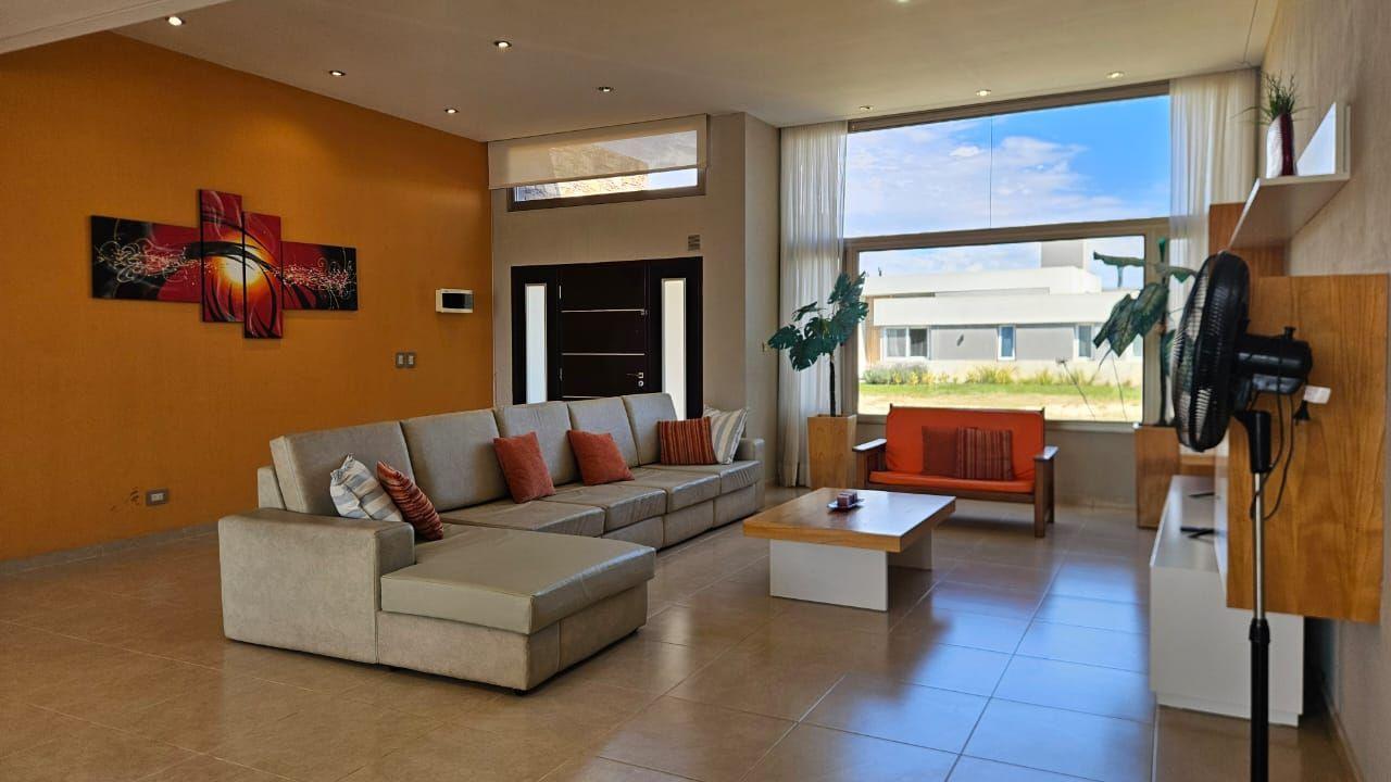 Foto de Casa 4 dormitorios. | Encuestre, lote 404, imagen 3