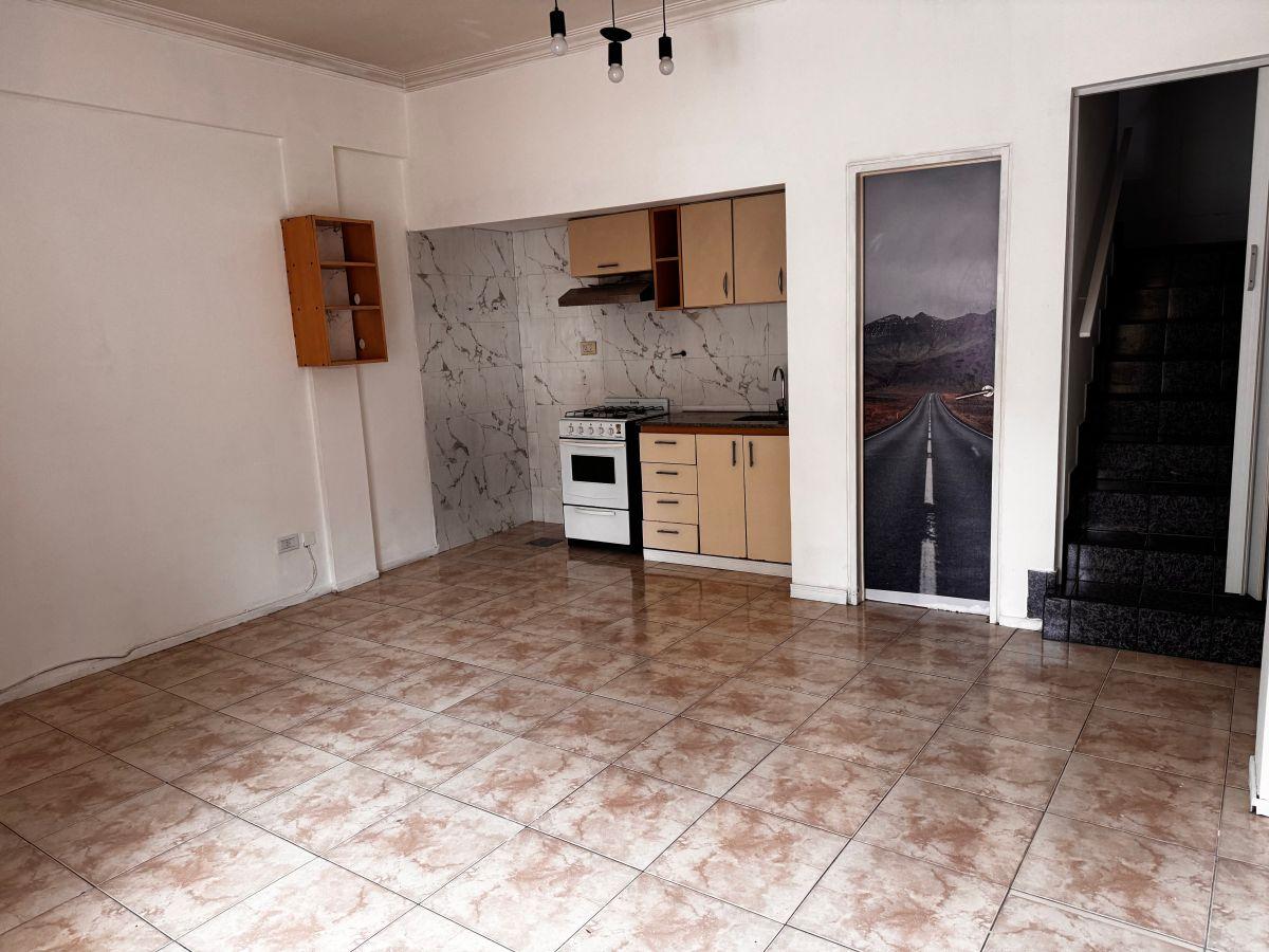 Foto de Alquiler departamento ph 3 ambientes Parque Chacabuco, imagen 5