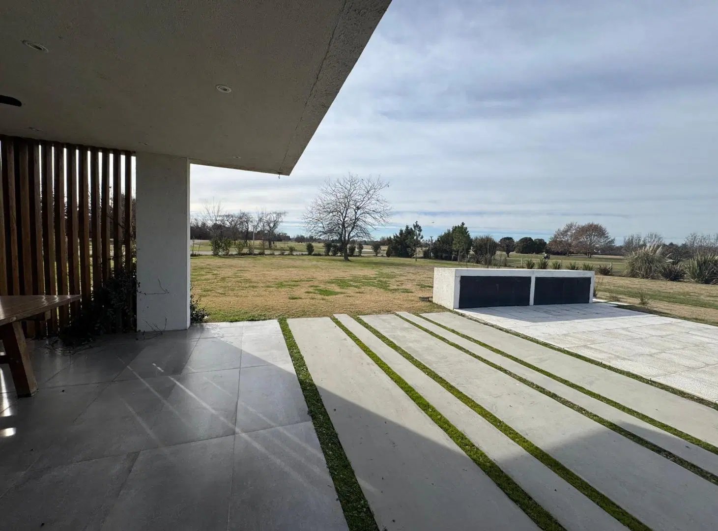 Hermosa Casa B° La Primavera Golf Carlos Keen 4