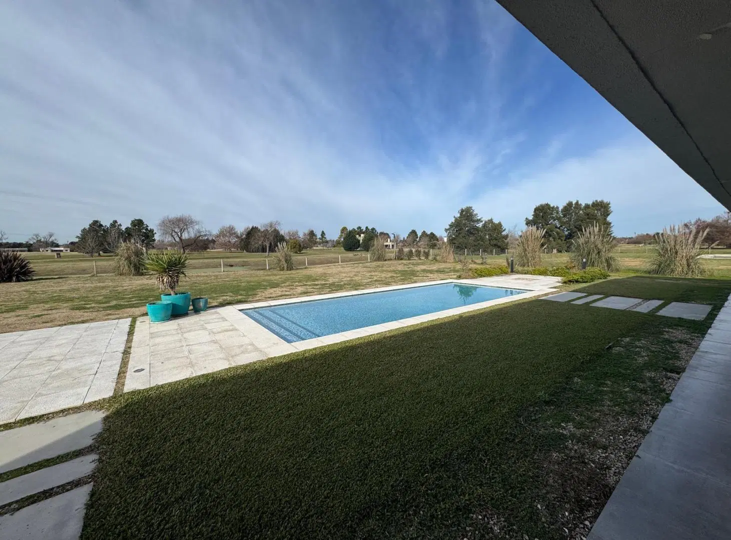 Hermosa Casa B° La Primavera Golf Carlos Keen 5