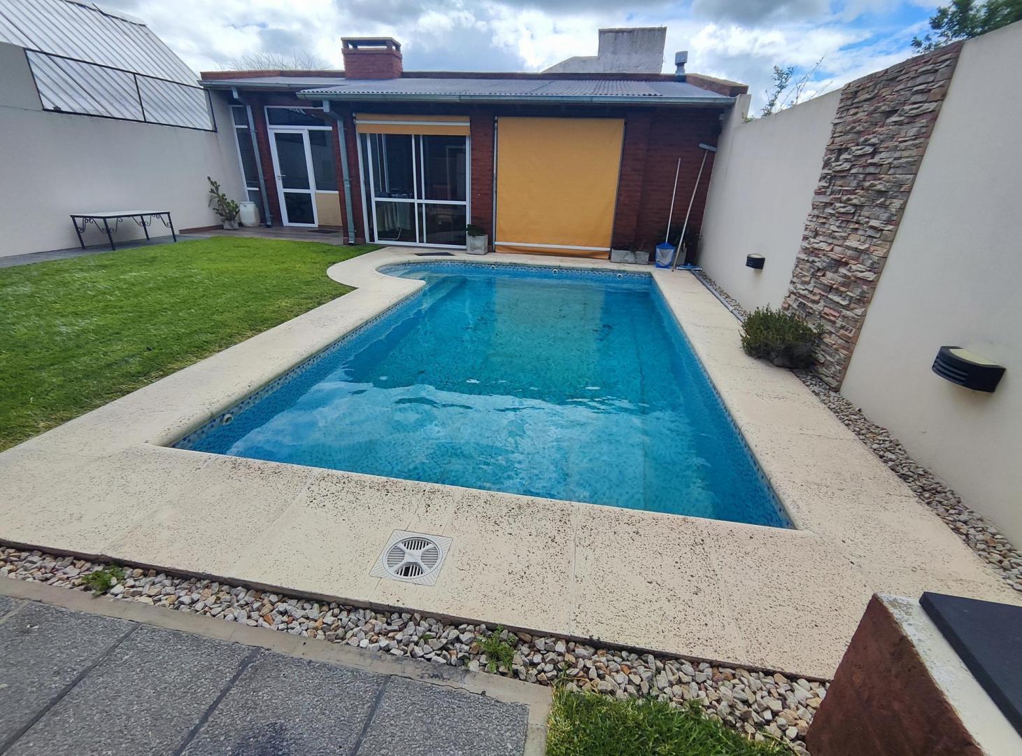 Foto de Hermosa Casa en Bº San Bernardo Lujan, imagen 1