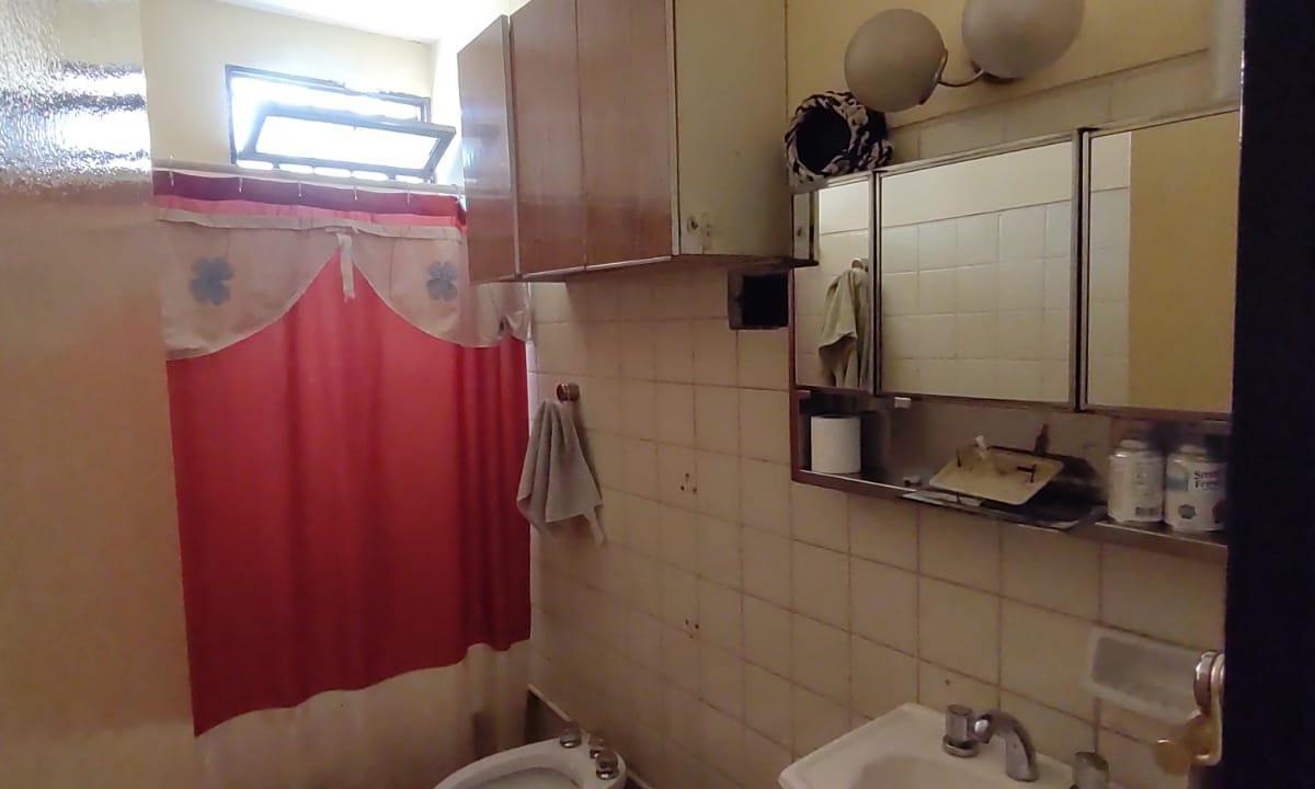 Zeballos Vende Casa Esquina en Venta B Módica de Las Heras. 3