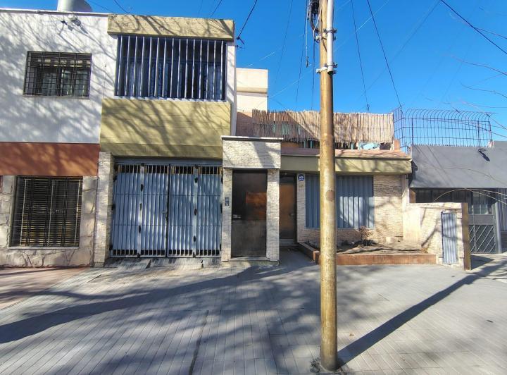 ZEBALLOS Ofrece en Alquiler casa en Patricias Mendocinas 2463 Cdad. 2