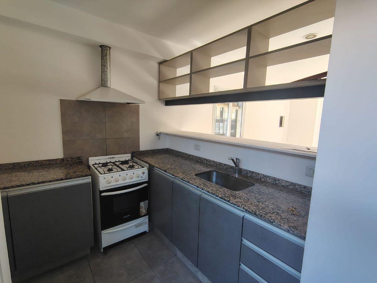 Foto de ZEBALLOS Ofrece en alquiler: Dúplex 2 dormitorio, 2 baños, Cochera, imagen 5