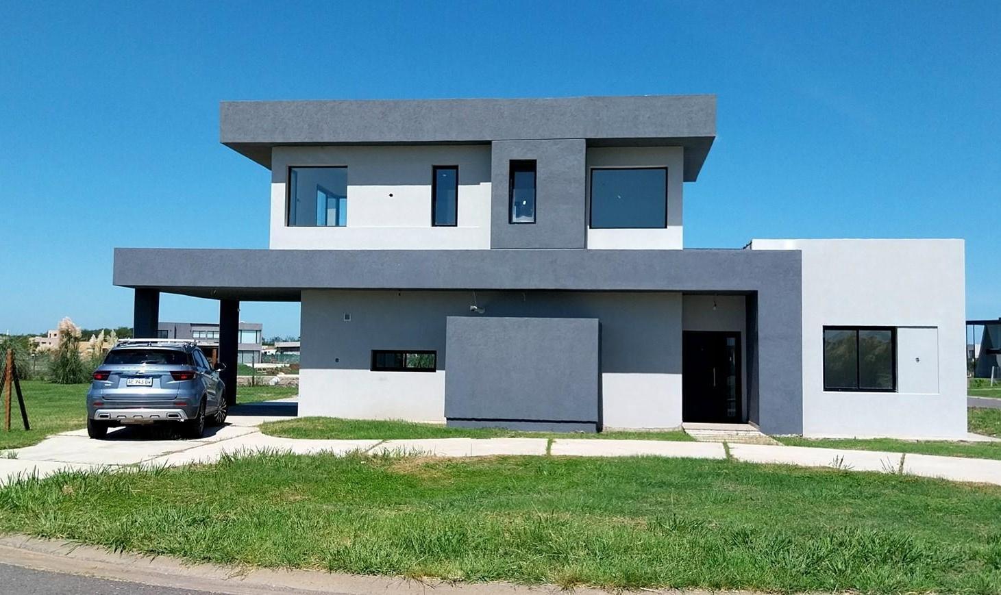 VENTA CASA, CON VISTA A LA LAGUNA - AREA 11, SAN SEBASTIAN . ESCOBAR