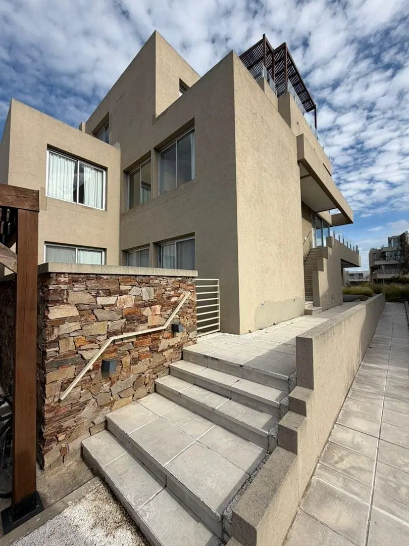 Departamento Triplex  en Alquiler en Castaños - Las Piedras, Nordelta, Tigre 2
