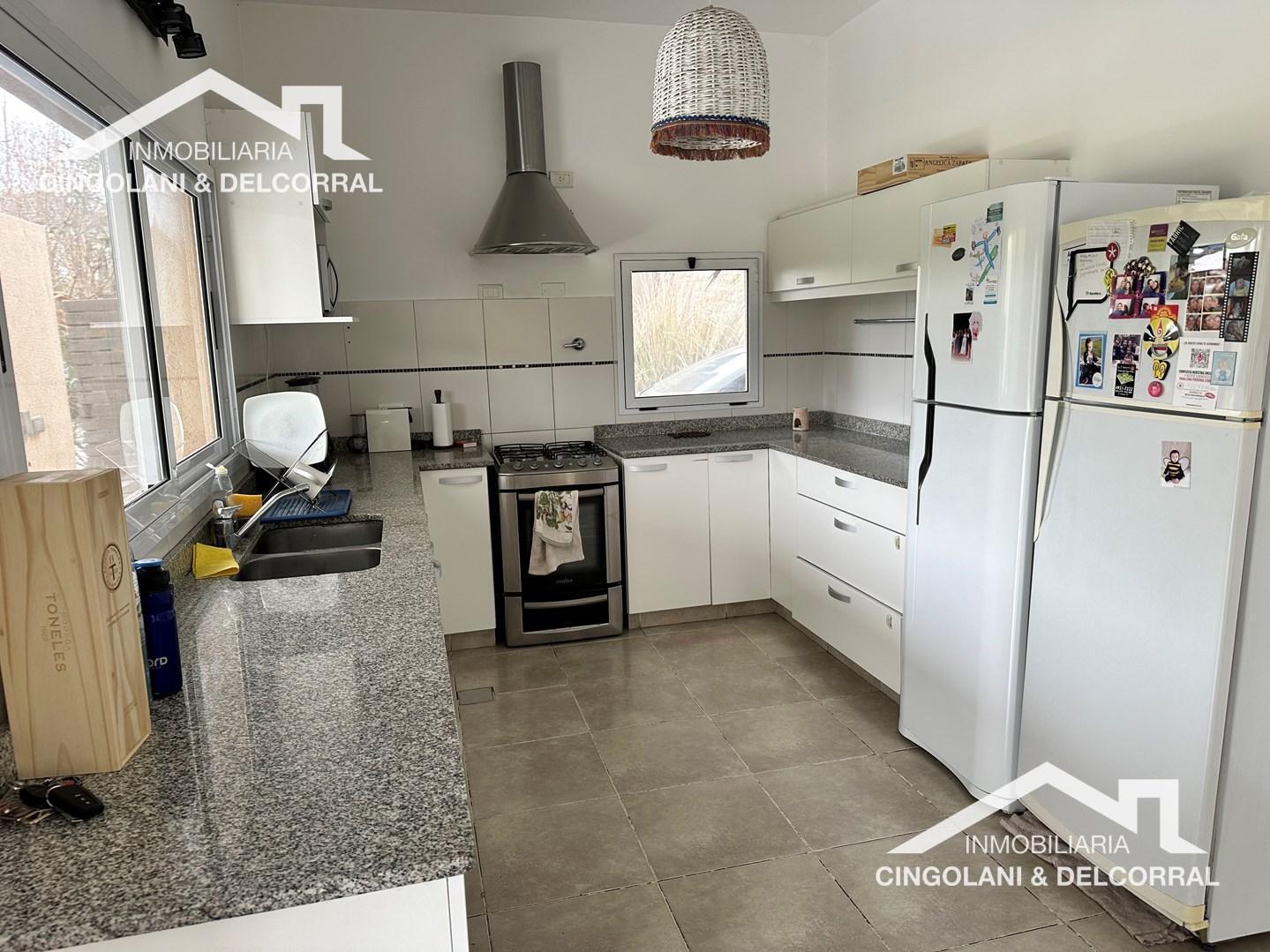Foto de Casa LOTE INTERNO con PILETA y APTA PARA CREDITO en Santa Clara, imagen 5